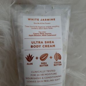 Bath & Body Works Makeup - Bath & Body Works White Jasmine Body Cream NEW Bath & Body Works Makeup - Bath & Body Works White Jasmine Body Cream NEW